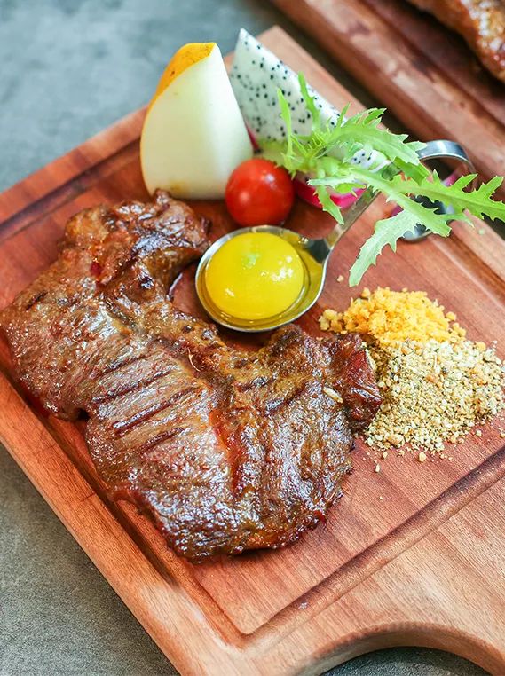 等了3年，这家神店终于开进东区，西餐+中餐+泰餐…1秒吃出国际感