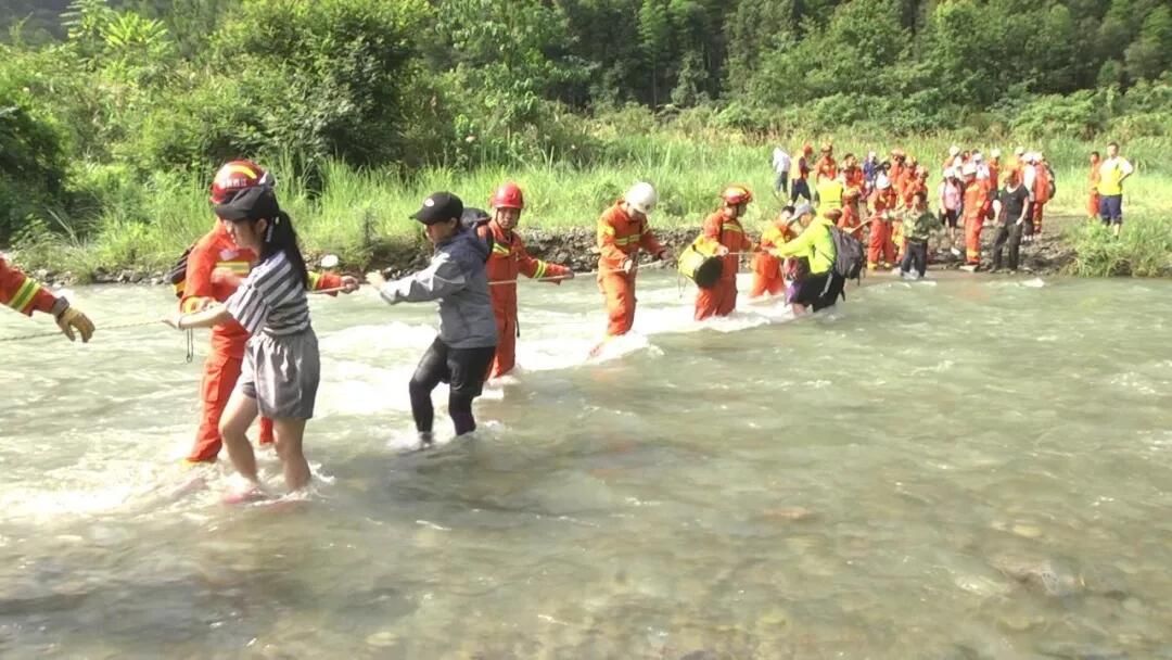 12人命殒“中国仙本那”：悲伤的归悲伤，反思的归反思