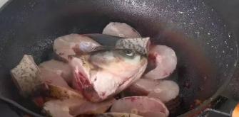 老汤腌鱼的正确腌制方法,炖鱼前怎么腌鱼入味