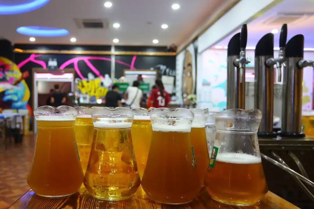 西海岸金沙滩啤酒城,西海岸啤酒城音乐餐吧