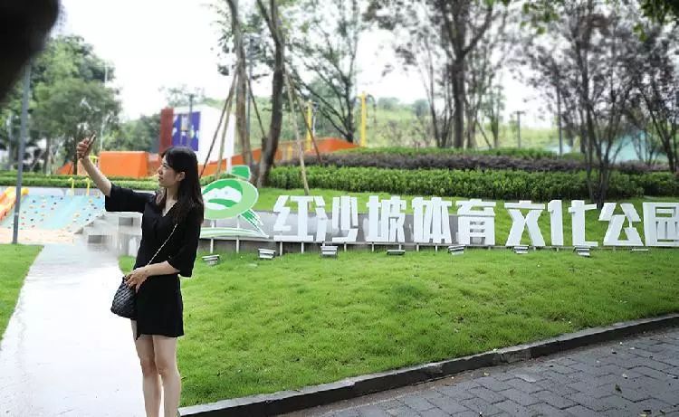 荒地变绿地视频,又一个休闲健身的好去处