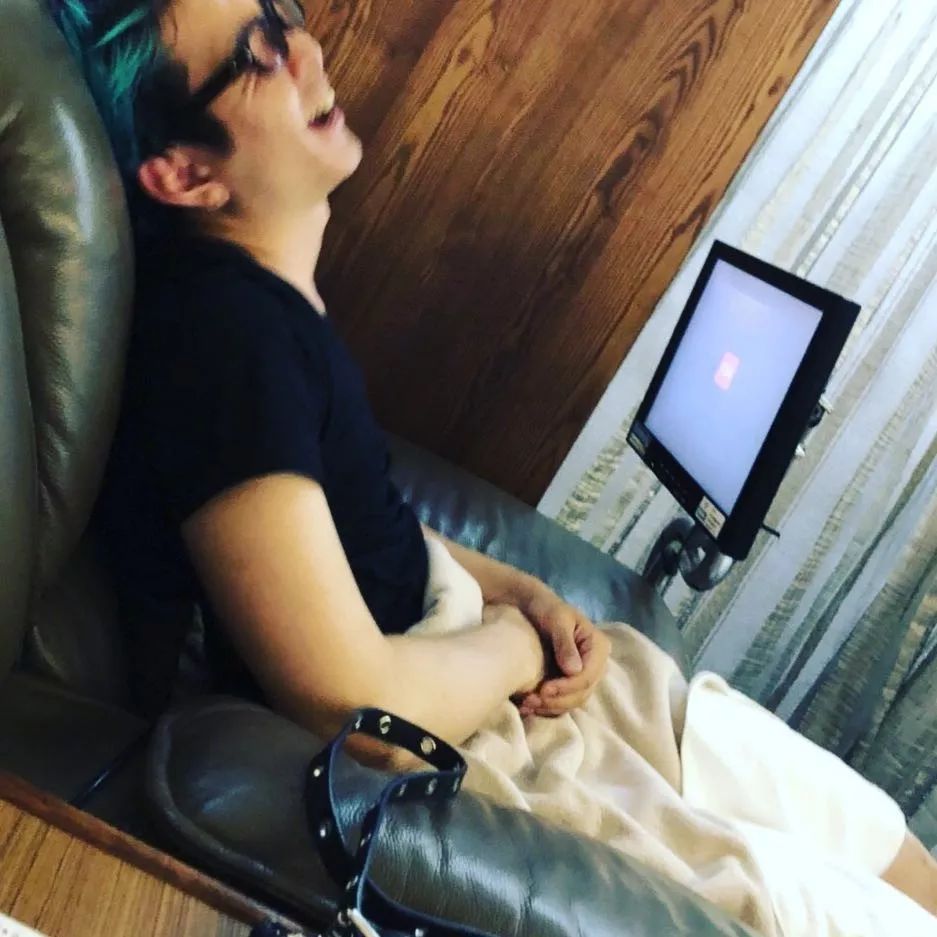 年轻人如何应对中年危机,年轻人如何度过中年危机