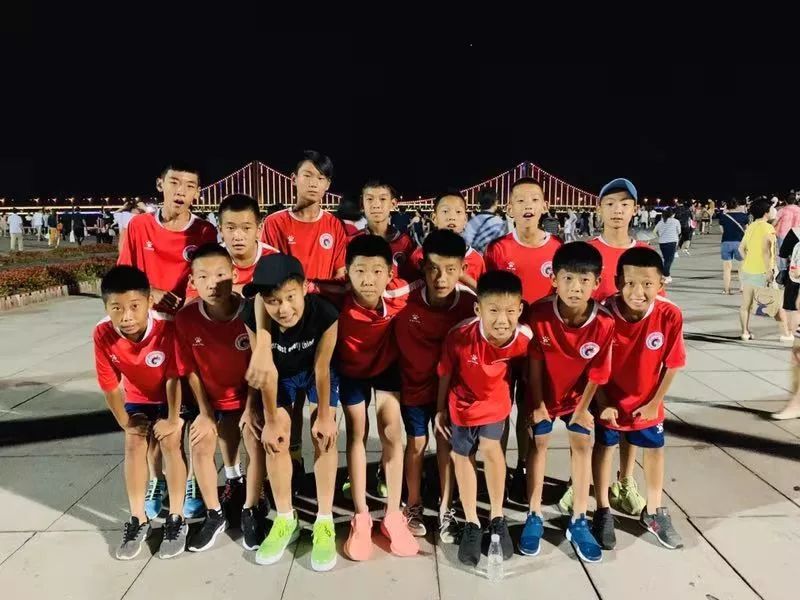 u12青少年足球比赛八人制赛前训练,青训u12梯队