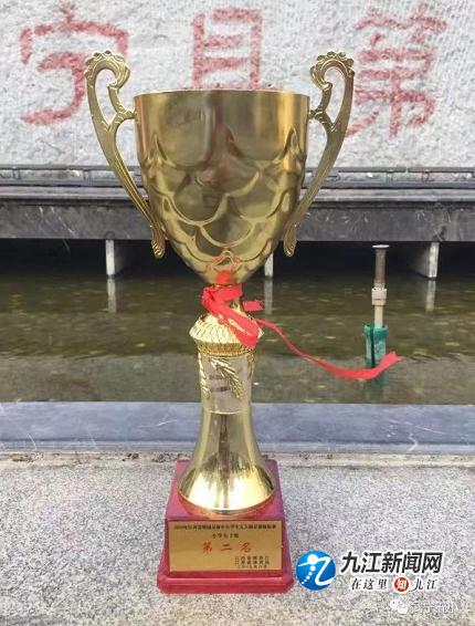 有梦想更有追“球”——武宁五小女子足球队勇夺江西省校园足球中小学五人制足球锦标赛亚军