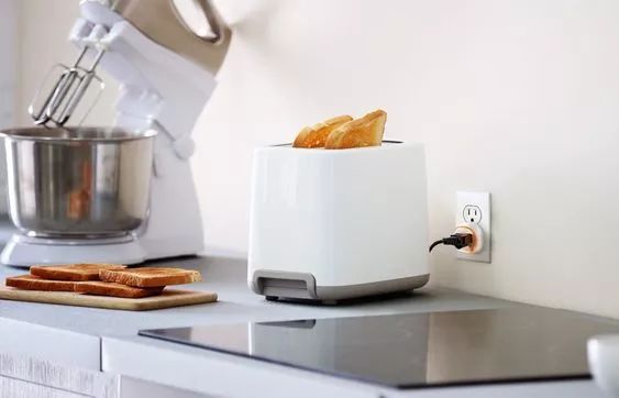 房间里插座少预留不合理怎么办,家里插座少了怎么加装墙壁插座