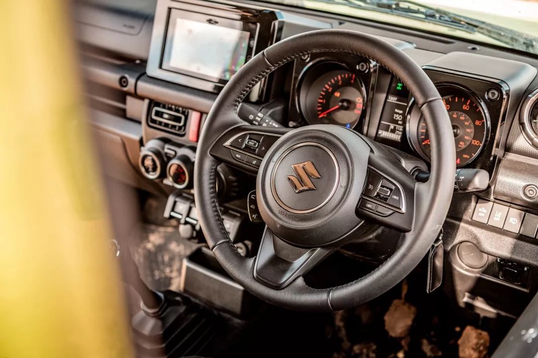 三台硬派越野,三辆硬派越野车