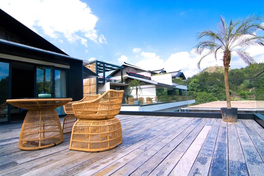 谁说江南无金秋？这座高铁直达的小县城靠一间仙气民宿，就撩到了无数隐居客