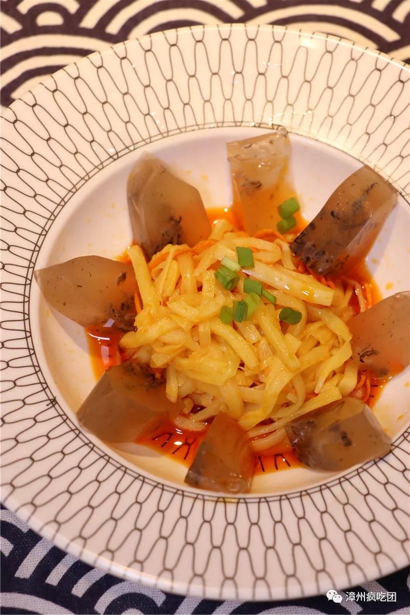 100元左右吃到豪华大餐！聚餐太合适！6款蛙锅！2款酸菜鱼！实力出众