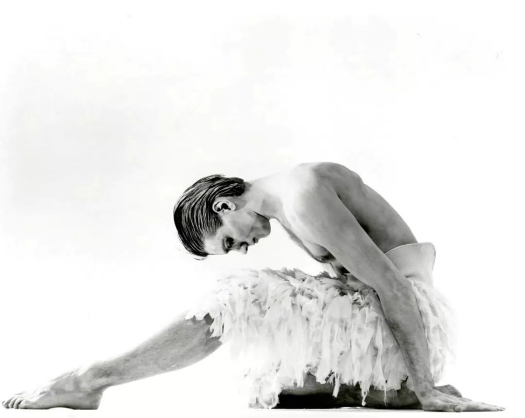 乔治小王子闹脾气视频,乔治小王子被吓哭