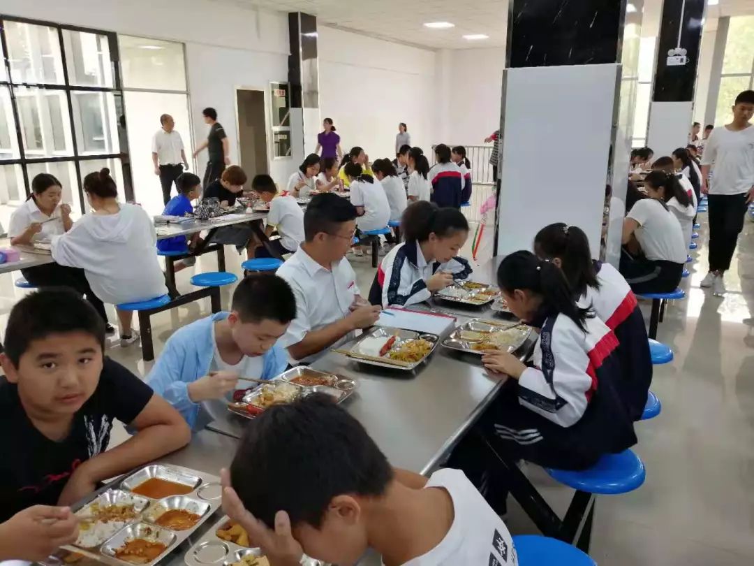 开学啦撒贝宁,开学啦手势舞完整版3分钟