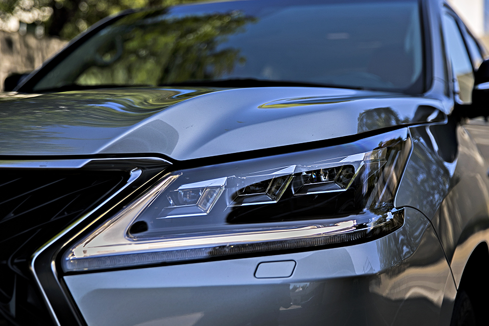 19款雷克萨斯lx570试驾巅峰版,雷克萨斯lx570黑曜巅峰限量版试驾