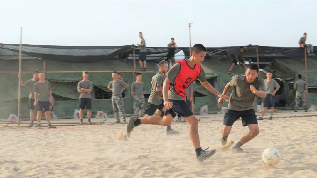 沙滩踢足球转场,沙滩踢足球