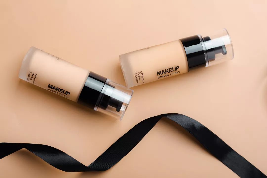 告别厚重卡粉干净底妆2步就行,拯救底妆斑驳卡粉