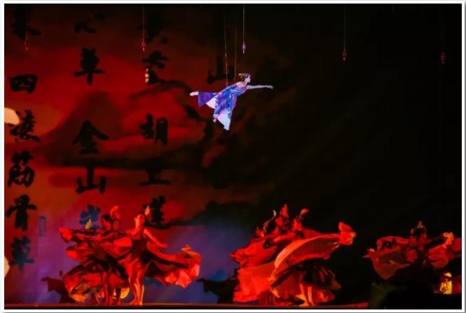 黄冈校运会开幕式入场表演,美爆了黄冈市五运会开幕式