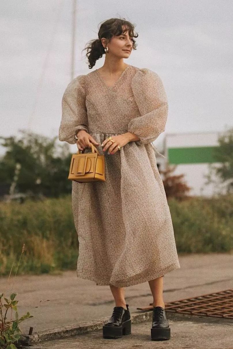 秋款裙子减龄显瘦洋气上档次,秋冬黑红裙子大码胖mm显瘦遮肉