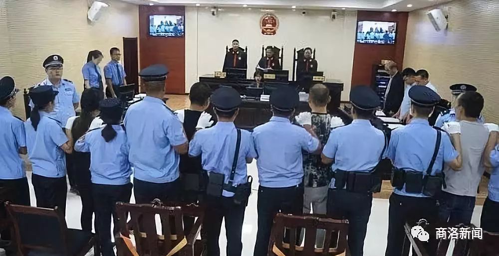 涉嫌聚众赌博开设赌场法院怎样判,寻衅滋事团伙作案