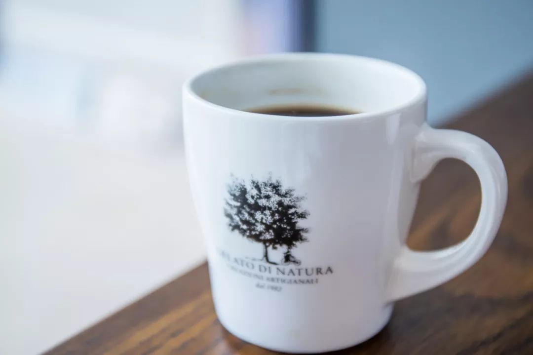 拿着3000的工资环游世界,没钱怎么去环游世界