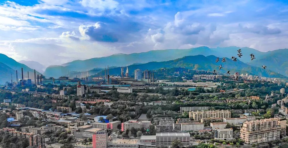 壮丽70年奋斗新时代第一讲,壮丽70年奋斗新时代高清图