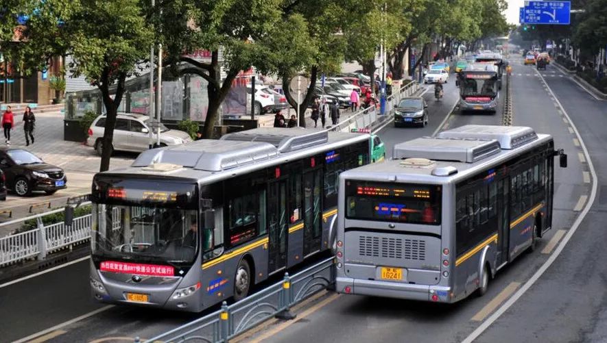 一图看懂70年住宅变迁史,一图速览党的二十大报告