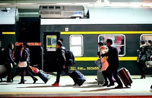 火车坐过站了可以免费坐回去么,火车坐过站会免费转回去吗