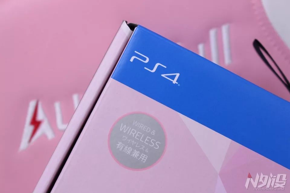 雷蛇razer游戏手柄测评,razer雷蛇飓兽竞技版ps4手柄