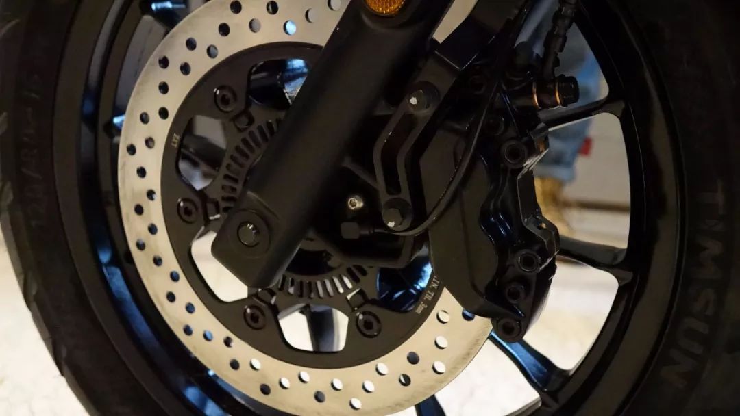 高性价比二手巡航车报价,大韩轻骑gv300s经典版评测