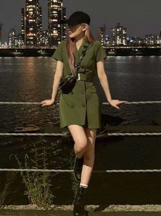 Jio热都要穿的马丁靴，作为辣妹的你得不得来一双嘛？