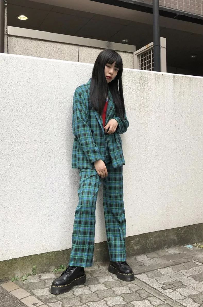 Jio热都要穿的马丁靴，作为辣妹的你得不得来一双嘛？