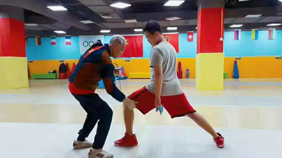 70年•侨与中国|归侨“老剑客”陶金汉：用击剑诉说爱国情