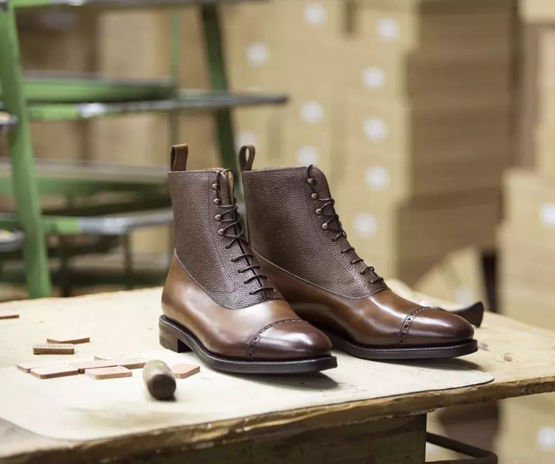 小众切尔西靴英伦风,大黄靴烂大街吗