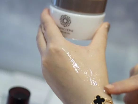 神奇的修护面霜,7ml高效急救面霜