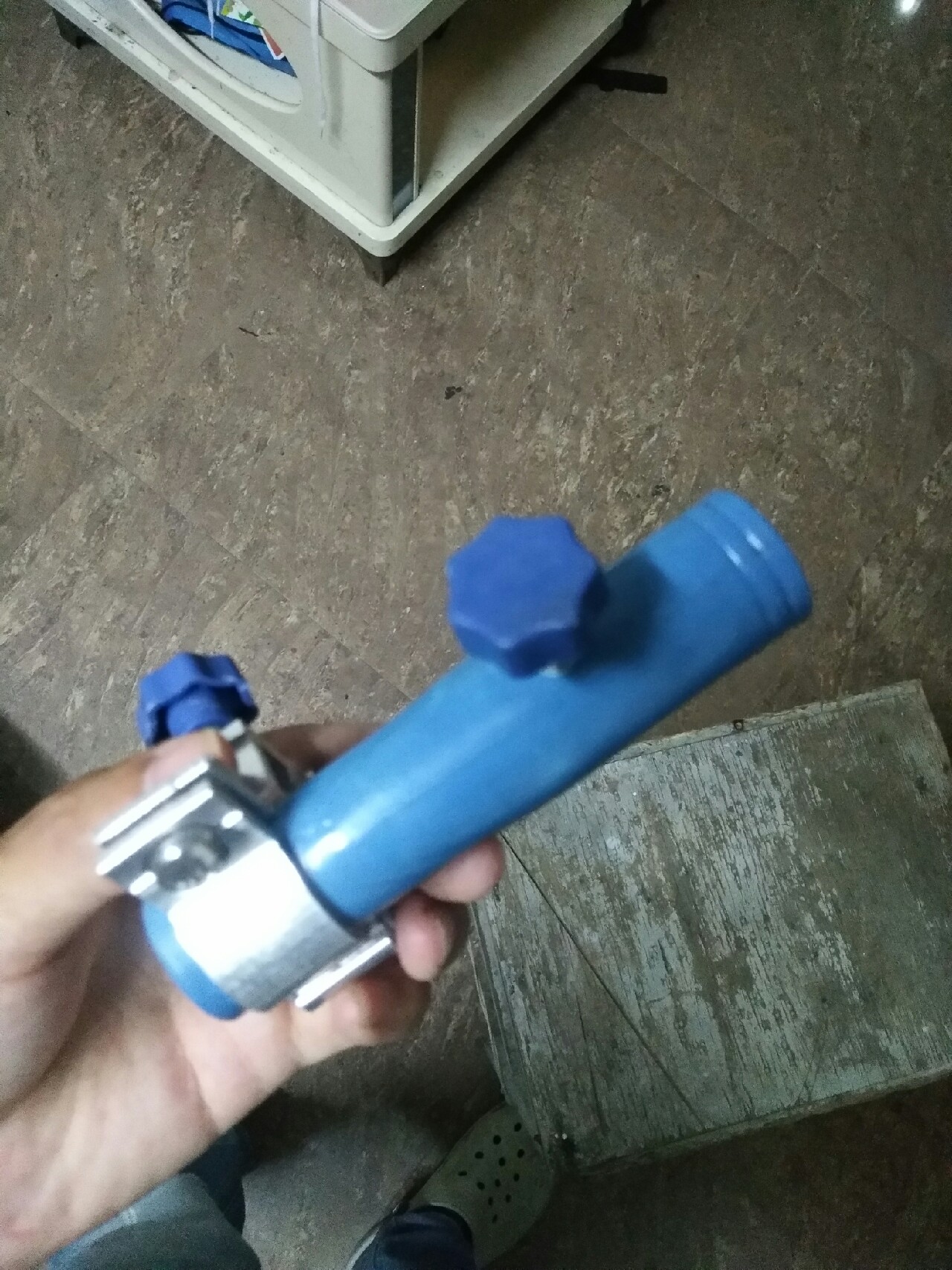 钓桶改装,水桶怎么改装钓桶