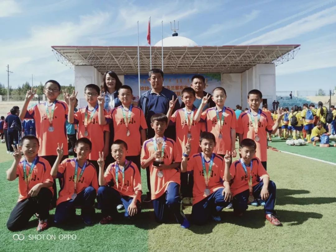 喜报我校足球队喜获甲组乙级亚军,卓资中学足球队