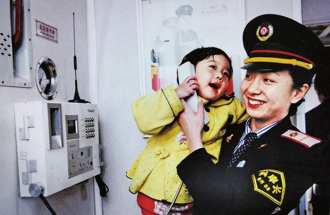 礼赞新中国奋进新征程视频,礼赞70年筑梦新时代