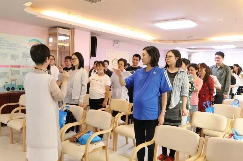 妇联十大暖心活动,妇联开展关爱服务行动