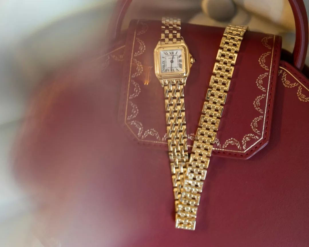戴手表什么样的女人最漂亮,戴什么手表的女人最有气质