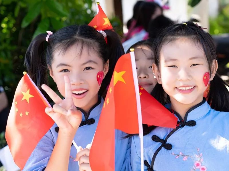 征文我与祖国共成长500字,我和祖国一起成长作文800字