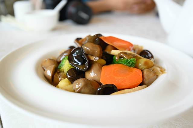 去三亚拍亲子写真照选什么地方,三亚旅拍亲子照爷爷奶奶可以去吗