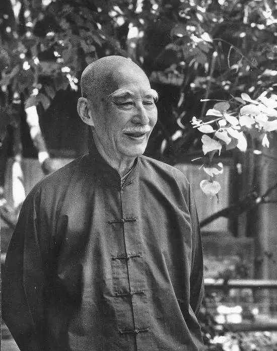 杨焄:《皇帝的新装》传入中国后,为何吸引了众多翻译、创作和研究者的关注?