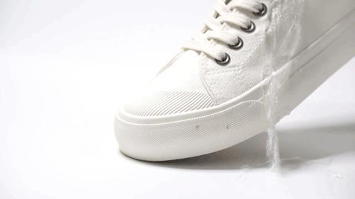 凯特王妃同款帆布鞋,梅根王妃穿什么鞋好看