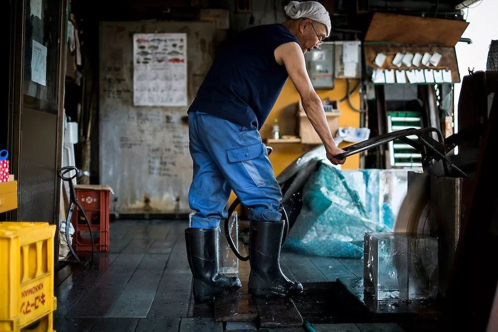 鐭笐鑳栭粦鐢风敓鎬庝箞閫嗚,鐭儢榛戠殑鐢风敓鎬庝箞閫嗚