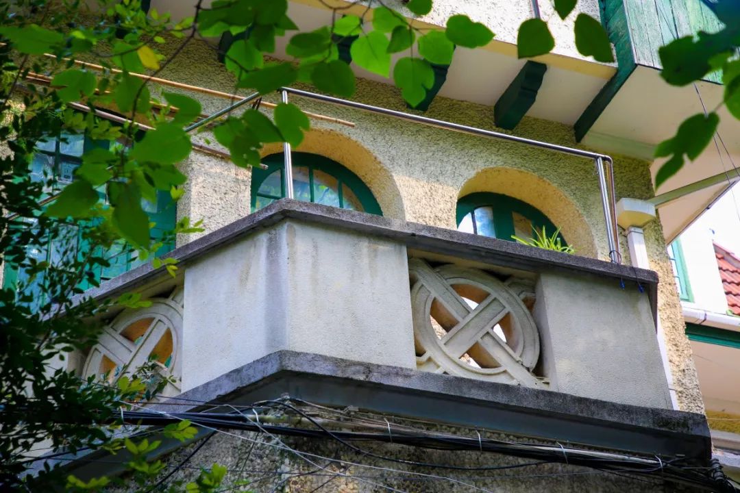 【探秘】长宁这条不起眼的小马路，竟藏有中国“烟卷大王”洋气的老宅……