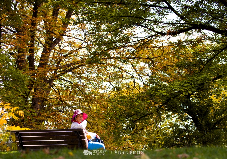 秋色中的塞尔维亚难忘的天然画廊