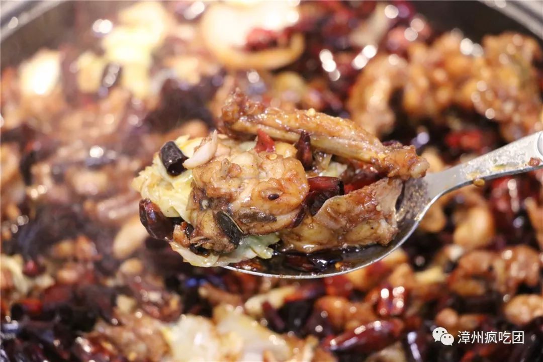 100元左右吃到豪华大餐！聚餐太合适！6款蛙锅！2款酸菜鱼！实力出众