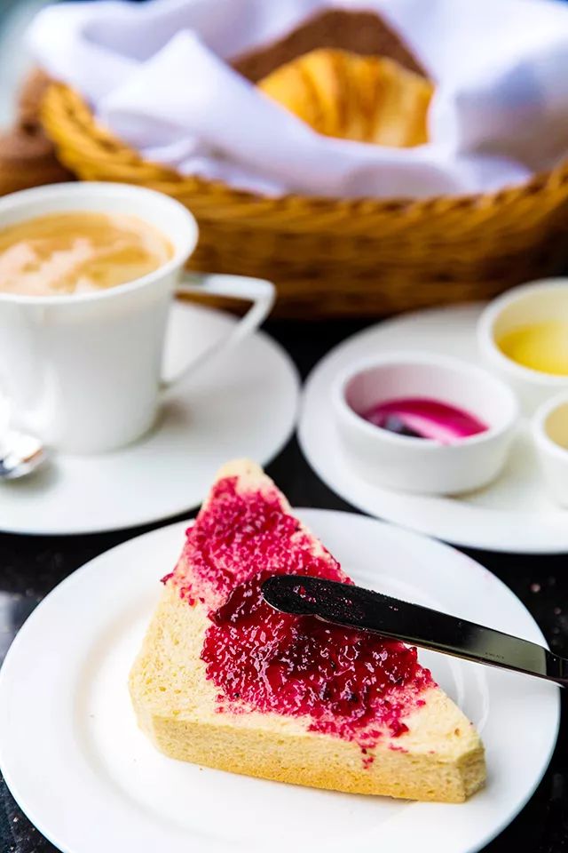 国庆在阳朔度过了不输巴厘岛的假期，全因这家藏在秘境山水里的宝藏酒店