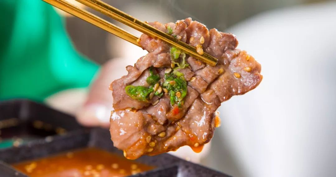 超级网红日料店终于在成都开业了,最便宜的3折店铺套装