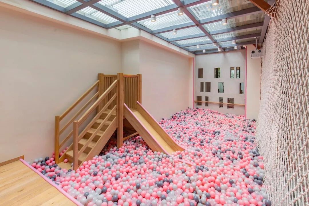 耗时3年的花间堂创始人新作，以船代步揭开杭城小众一面