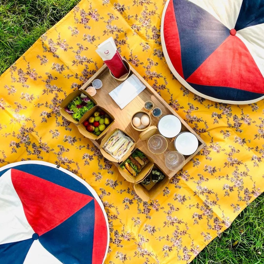 耗时3年的花间堂创始人新作，以船代步揭开杭城小众一面