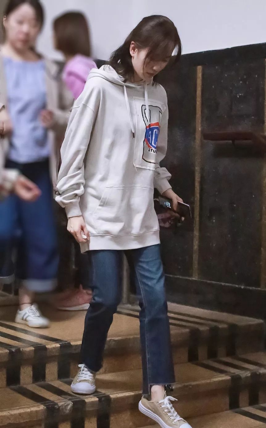 杨丞琳同款镂空衬衫,杨丞琳长款衬衫