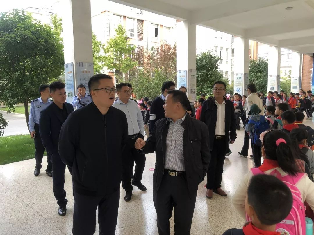 扶贫帮困主题党日活动方案,2019公益扶贫活动